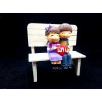 Wholesale Wooden Bench Sitting Lover Figurine