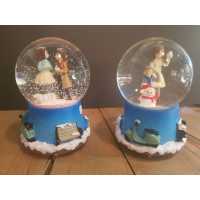 Wholesale Winter Themed Lover Snow Globe