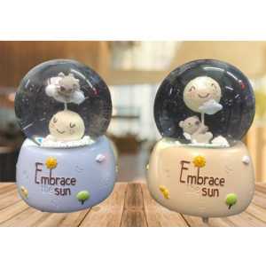 Wholesale Motorized Spray Snow Globe Large