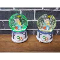 Wholesale Spray Lover Snow Globes