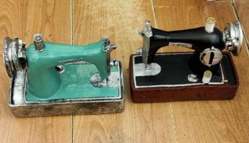 Decorative Sewing Machine Trinket