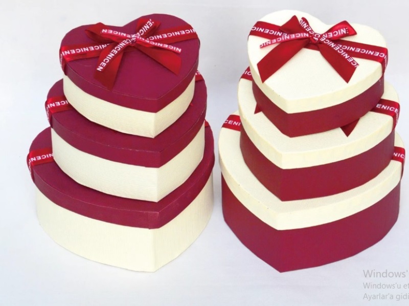 Red Cream Gift Box of 3