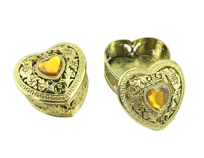 Box Heart Model Stoneed Gold Pk:10 Kl:400