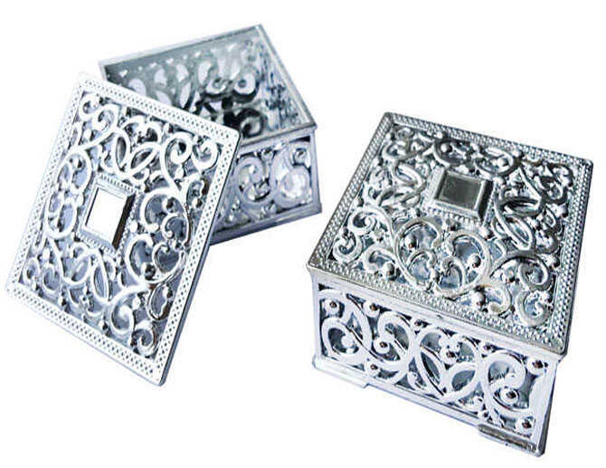 Box Square Silver 8*8 Cm Pk:10 Kl:280