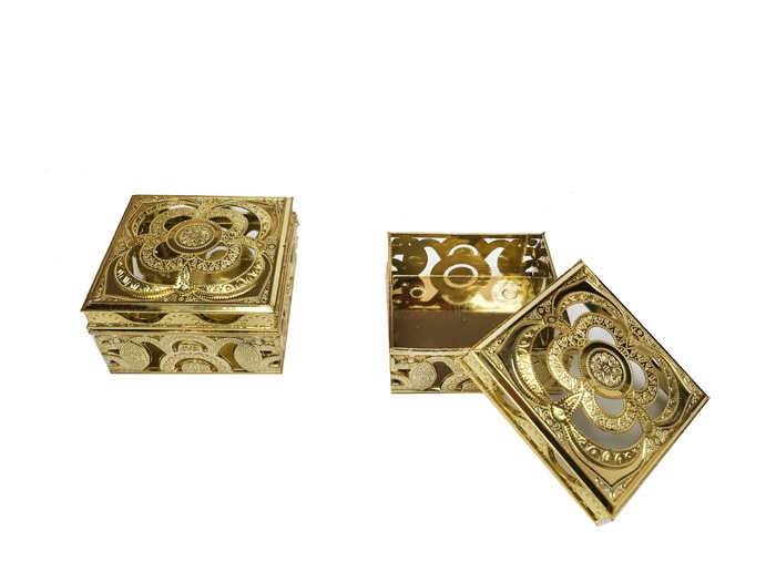 Square Box Gold 3*5.5Cm P10-400