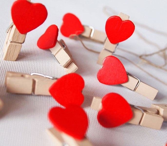 Wholesale 10 Pieces Wooden Heart Peg Note Holder