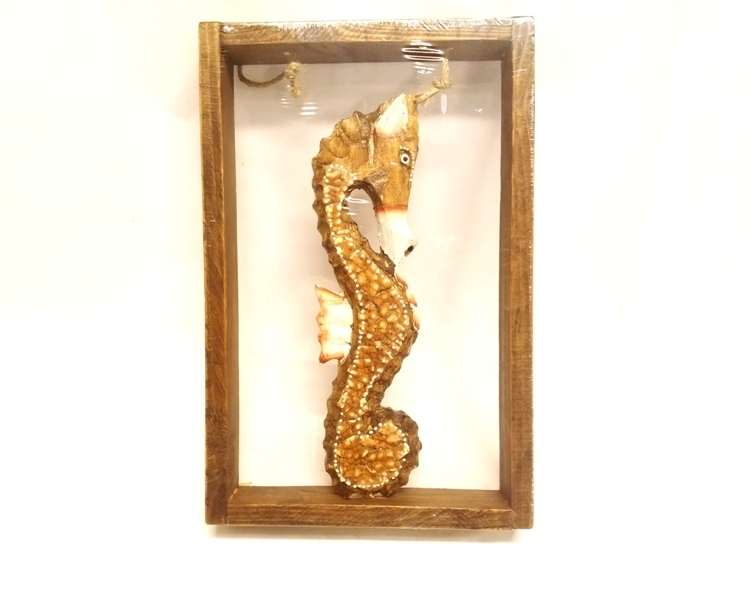 Wholesale Wooden Sea Horse Frame Wall Ornament