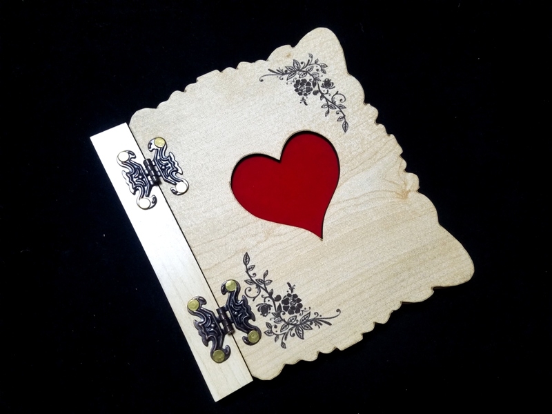 Wholesale Wooden Cover Heart Pattern Notebook