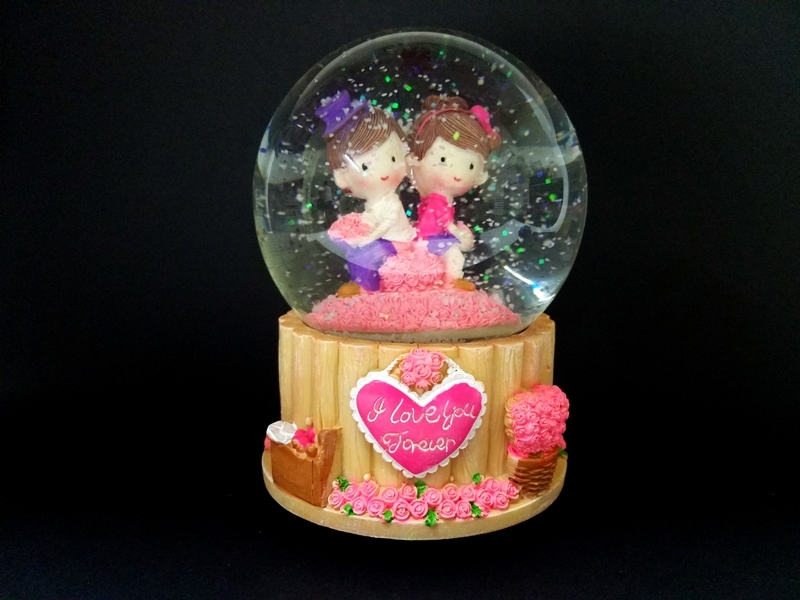 Wholesale Big Size Musical Snow Globe