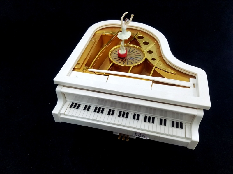 Wholesale Large Size Piano Music Box