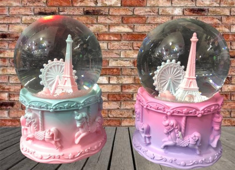 Wholesale Eiffel Tower Lighted Musical Snow Globe