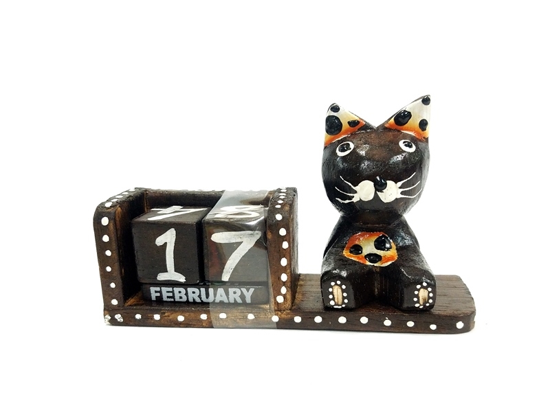 Wholesale Animal Figure Table Top Wooden Calendar