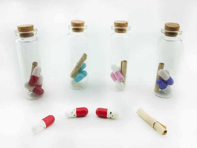 Wholesale Medicine Capsule Mini Message Bottle