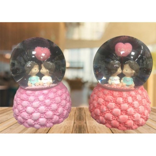 Wholesale Lighted Musical Medium Size Snow Globe