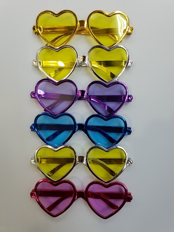 Wholesale Heart Shaped Party Glasses