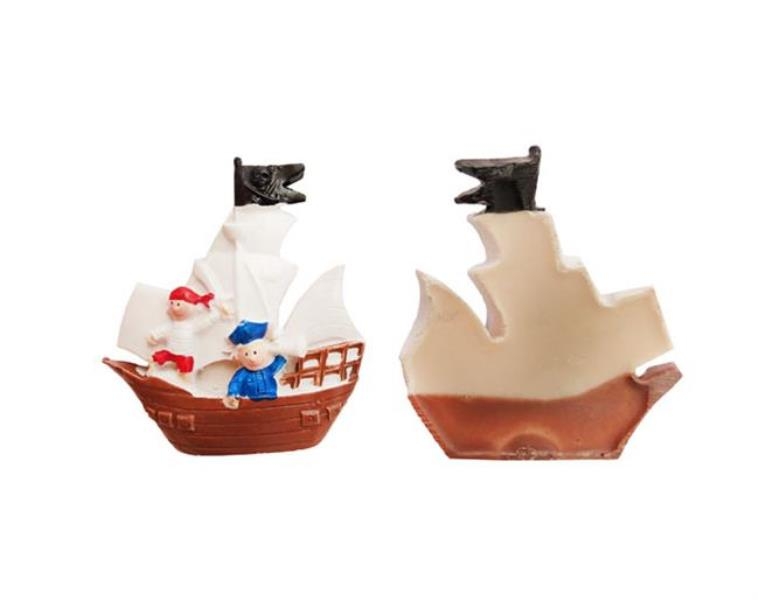 Wholesale Pirate Captain Ship Shaped Baby Candy Trinket