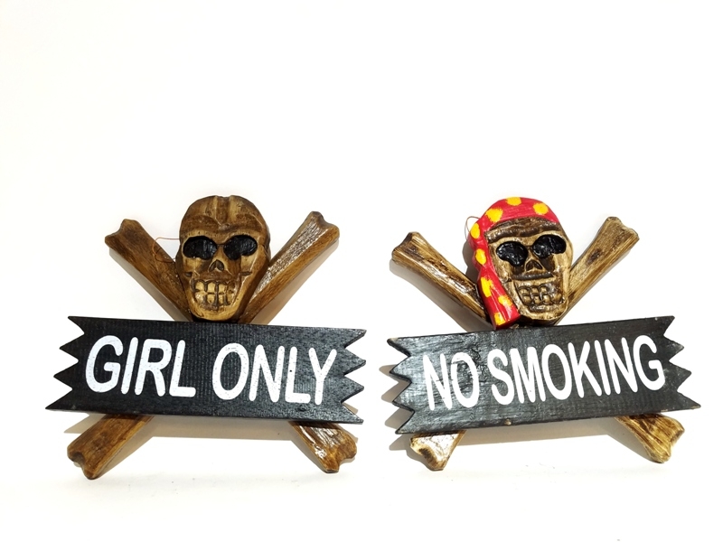 Wholesale Small Size Wooden Skull Wall Ornament