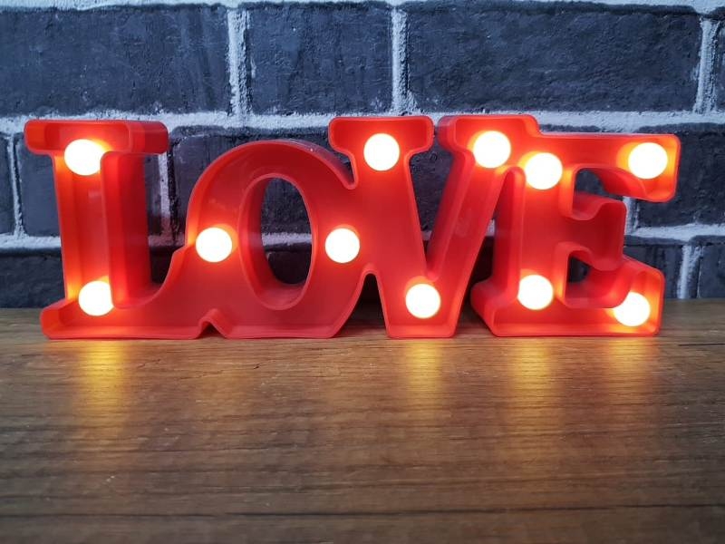 Wholesale Led Lighted Battery Love Lettering Trinket