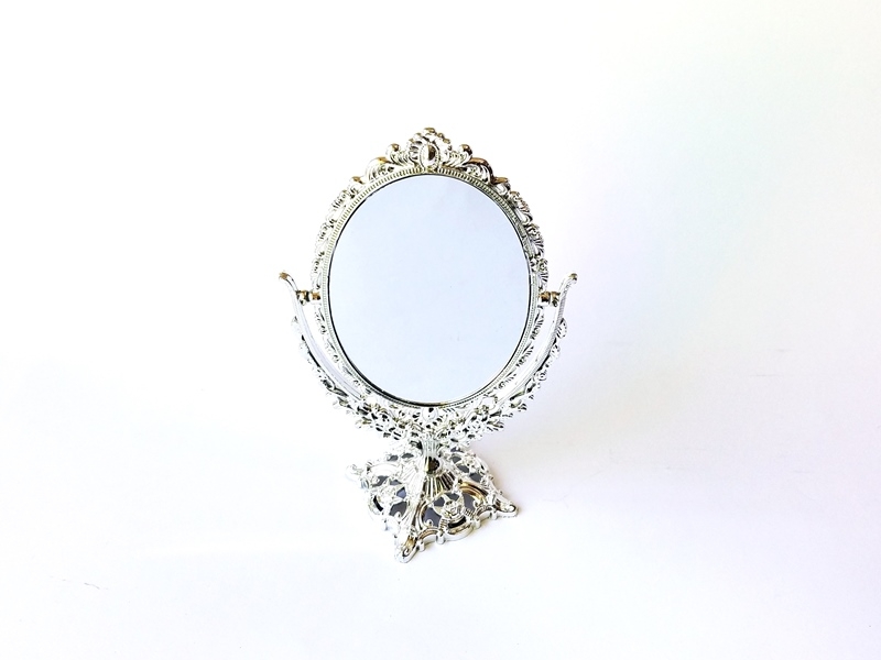 Wholesale Table Top Oval Mirror