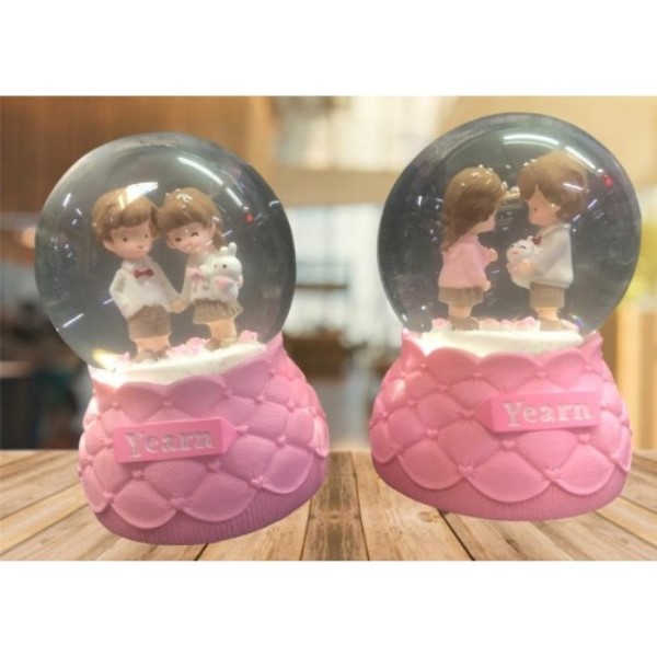 Wholesale Motorized Spray Big Size Snow Globe