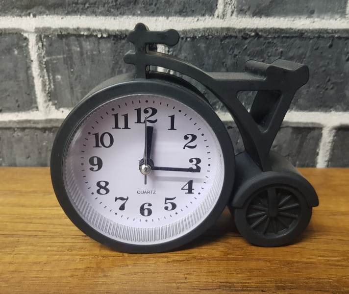 Wholesale Plastic Bicycle Clock