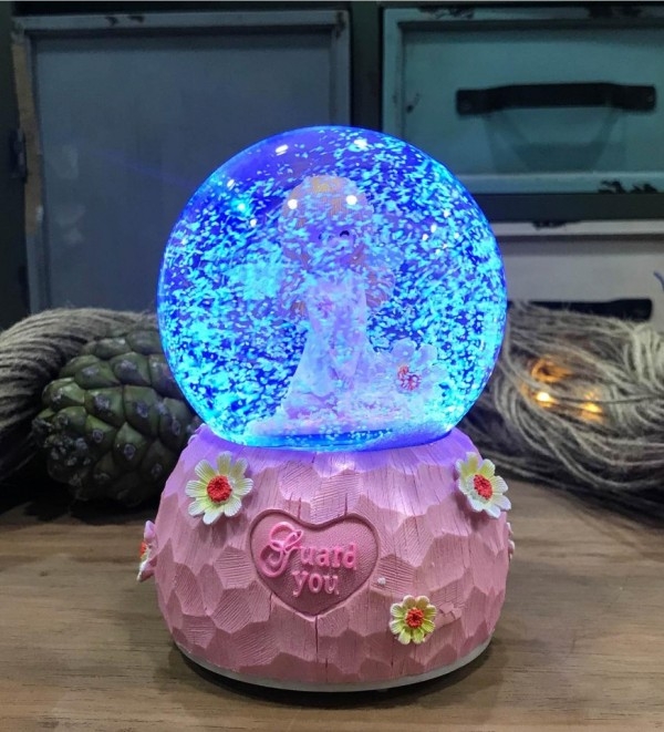 Wholesale Color Changing Snow Blower Fairy Snow Globe