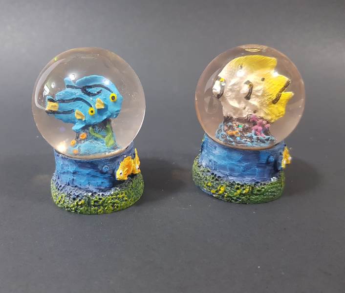 Wholesale Colorful Fish Water Globe