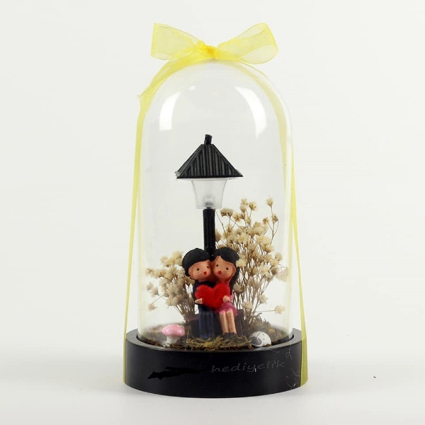 Wholesale Romantic Girl Boy Desktop Lamp Trinket