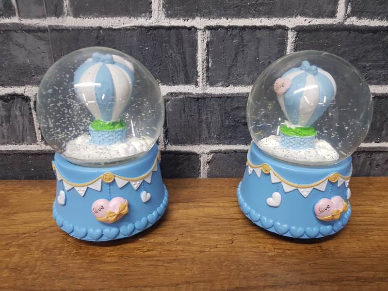 Flying Balloon Snowplow Lighted Musical Snow Globe